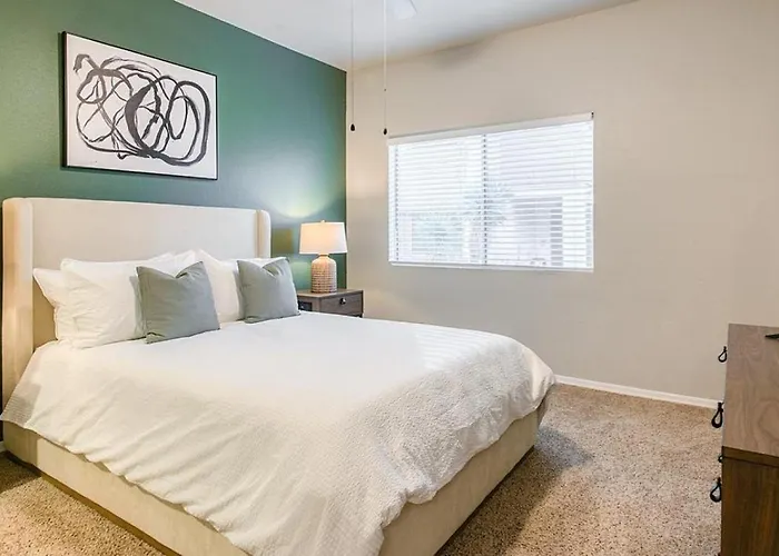 Landing - Modern With Amazing Amenities * Phoenix