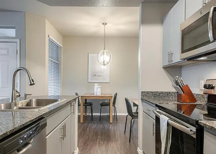 Landing - Modern With Amazing Amenities